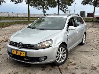 krockskadad bil auto Volkswagen Golf WVWZZZ1KZBM716985 2011/8