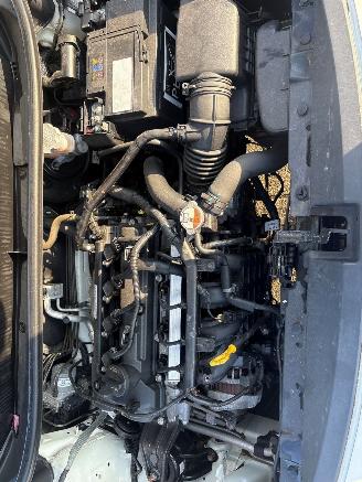 Kia Rio 1.2 CVVT 16V Hatchback  Benzine 1.248cc 63kW (86pk) FWD 2011-09/2017-12 (UBA5P3; UBA5P4; UBA5P7; UBA5P8; UBF5P3; UBF5P4; UBF5P7; UBF5P8) G4LA5 picture 25