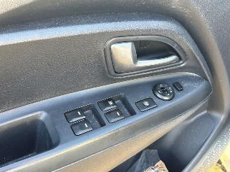 Kia Rio 1.2 CVVT 16V Hatchback  Benzine 1.248cc 63kW (86pk) FWD 2011-09/2017-12 (UBA5P3; UBA5P4; UBA5P7; UBA5P8; UBF5P3; UBF5P4; UBF5P7; UBF5P8) G4LA5 picture 21