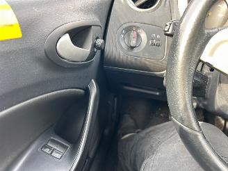 Seat Ibiza 1.2 TSI Hatchback 4Dr Benzine 1,197cc 77kW (105pk) FWD 2010-09/2012-03 (6J5) CBZB picture 26