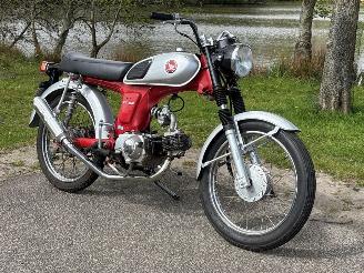 Vaurioauto  scooters Honda  HONDA CL50 BENLY 1997/6