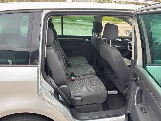 Volkswagen Touran 2.0 FSI 16V MPV  Benzine 1.984cc 110kW (150pk) FWD 2004-05/2005-11 (1T1) BLX picture 21