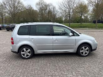 Volkswagen Touran 2.0 FSI 16V MPV  Benzine 1.984cc 110kW (150pk) FWD 2004-05/2005-11 (1T1) BLX picture 8