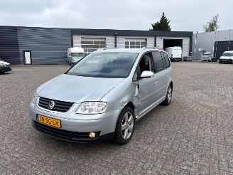 Volkswagen Touran 2.0 FSI 16V MPV  Benzine 1.984cc 110kW (150pk) FWD 2004-05/2005-11 (1T1) BLX picture 2