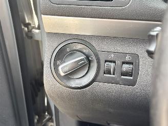 Volkswagen Touran 2.0 FSI 16V MPV  Benzine 1.984cc 110kW (150pk) FWD 2004-05/2005-11 (1T1) BLX picture 26