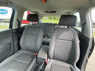 Volkswagen Golf plus 1.9 TDI 105 MPV  Diesel 1.896cc 77kW (105pk) FWD 2006-05/2009-01 (5M1) BXE picture 8