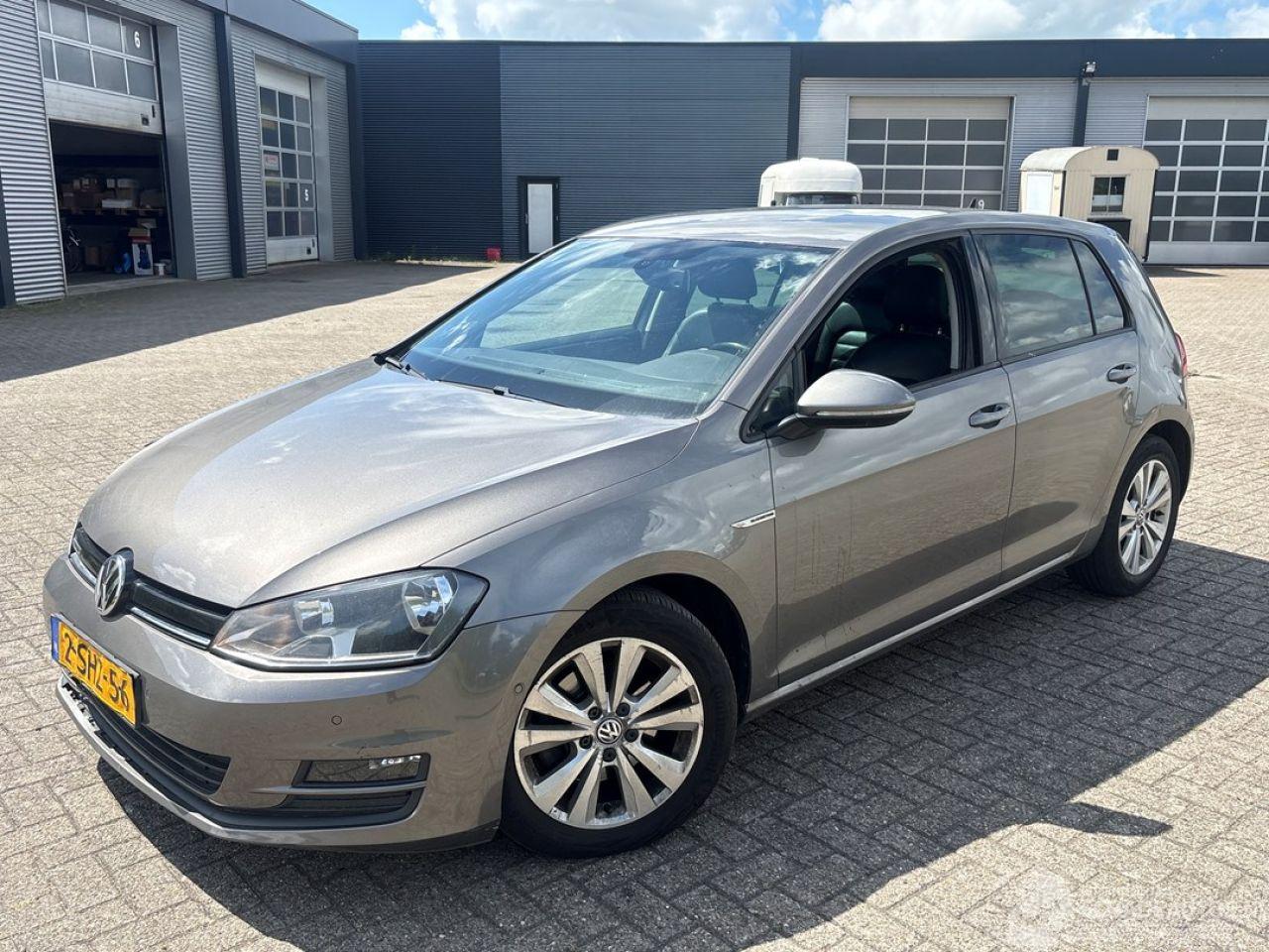 Volkswagen Golf 1.6 TDI BlueMotion 16V Hatchback  Diesel 1.598cc 81kW (110pk) FWD 2013-01/2017-03  CRKB