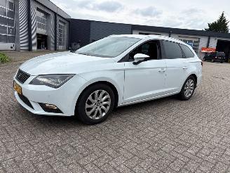 Seat Leon 1.6 TDI Ecomotive 16V Combi/o 4Dr Diesel 1.598cc 81kW (110pk) FWD 2013-09/2018-08  CRKB ST picture 2