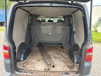 Volkswagen Transporter 2.5 TDi Bestel  Diesel 2.460cc 96kW (131pk) FWD 2003-04/2009-11 (7HA; 7HH; 7HZ) AXD; BNZ picture 12