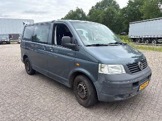 Vaurioauto  passenger cars Volkswagen Transporter 2.5 TDi Bestel  Diesel 2.460cc 96kW (131pk) FWD 2003-04/2009-11 (7HA; 7HH; 7HZ) AXD; BNZ 2004/2