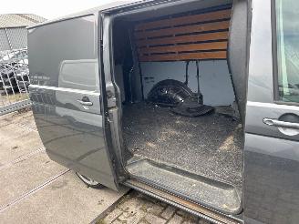 Volkswagen Transporter 2.0 TDI DRF Bestel  Diesel 1,968cc 75kW (102pk) FWD 2015-04/2019-12  CXGB picture 16