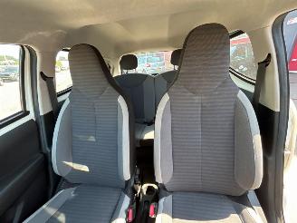 Toyota Aygo 1.0 12V VVT-i Hatchback  Benzine 998cc 53kW (72pk) FWD 2018-03 (KGB40) 1KRFE picture 6