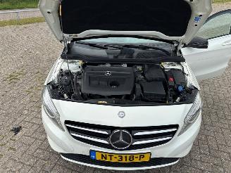 Mercedes A-klasse 1.5 A-180 CDI, A-180d 16V Hatchback  Diesel 1.461cc 80kW (109pk) FWD 2012-06/2018-05 (176.012; 176.212) OM607951; K9K picture 22