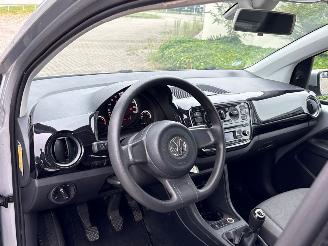 Volkswagen Up! 1.0 12V 60 Hatchback  Benzine 999cc 44kW (60pk) FWD 2011-08/2020-08  CHYA picture 12