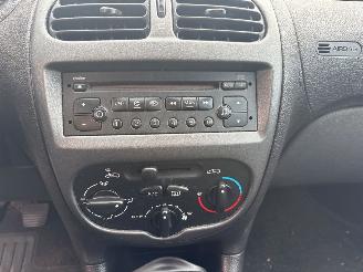 Peugeot 206 1.4 XR,XS,XT,Gentry Hatchback  Benzine 1.360cc 55kW (75pk) FWD 2005-04/2012-12 (2CKFW; 2AKFW) TU3A; KFW picture 6
