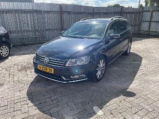 Damaged car Volkswagen Passat  2011/1