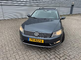 Auto incidentate Volkswagen Passat 1.4 TSI 16V Combi/o  Benzine 1.390cc 90kW (122pk) FWD 2010-08/2014-12  CAXA 2011/8
