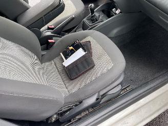 Seat Ibiza 1.2 12V Hatchback 2Dr Benzine 1.198cc 51kW (69pk) FWD 2009-06/2015-05 (6J1) CGPA picture 18