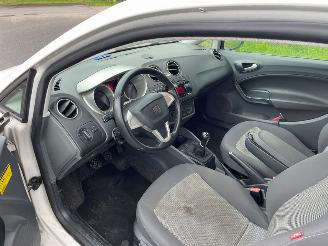 Seat Ibiza 1.2 12V Hatchback 2Dr Benzine 1.198cc 51kW (69pk) FWD 2009-06/2015-05 (6J1) CGPA picture 16
