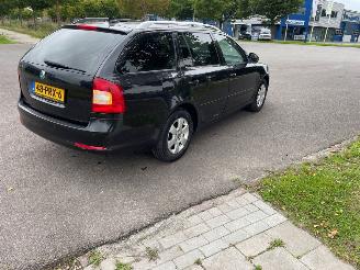 Skoda Octavia 1.2 TSI Combi/o 4Dr Benzine 1.197cc 77kW (105pk) FWD 2010-02/2013-04 (1Z5) CBZB picture 4