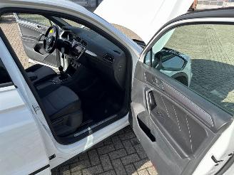 Volkswagen Tiguan 2.0 TDI 16V BlueMotion Technology SCR SUV  Diesel 1.968cc 110kW (150pk) FWD 2016-01/2024-04  DFGA; DTSB; DTSA picture 27