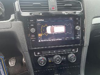Volkswagen Golf  picture 14