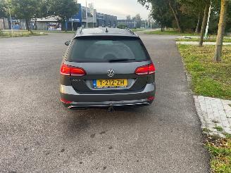Volkswagen Golf  picture 4