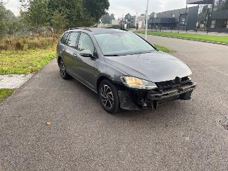 Damaged car Volkswagen Golf  2018/6