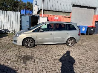 Opel Zafira 1.9 CDTI MPV Diesel 1.910cc 88kW (120pk) RWD 2005-07/2015-04 (M75) Z19DT; EURO4 2005/7