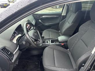 Skoda Karoq 1.0 TSI 12V SUV  Benzine 999cc 85kW (116pk) FWD 2018-09  DKRF picture 9