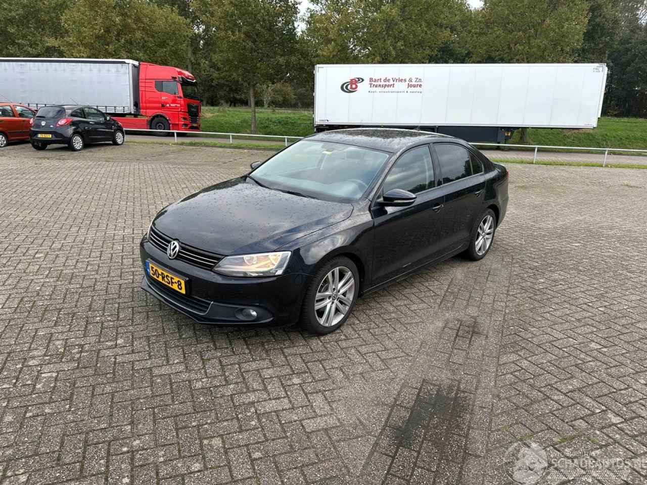 Volkswagen Jetta 1.2 TSI Sedan 4Dr Benzine 1.197cc 77kW (105pk) FWD 2010-10/2017-12  CBZB
