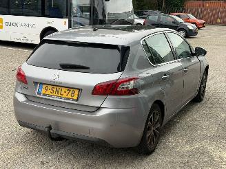Peugeot 308 1.6 THP Premiere picture 3