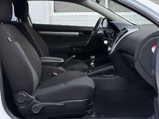 Kia Cee d Pro Cee\'d 1.4 CVVT Seven picture 9