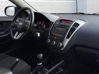 Kia Cee d Pro Cee\'d 1.4 CVVT Seven picture 12