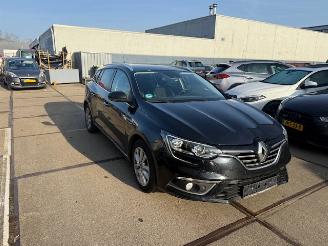 Schadeauto Renault Mégane IV GrandTour GT-LINE Bose Edition Automaat 2017/3
