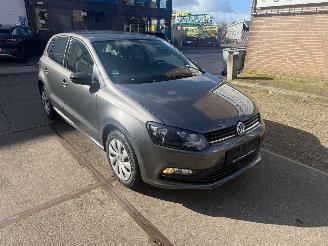 Damaged car Volkswagen Polo 1.0 MPI Airco 2014/12