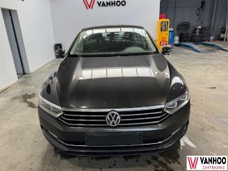 Volkswagen Passat  picture 2