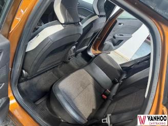 Renault Captur  picture 15
