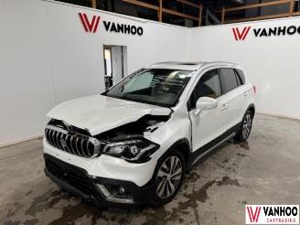 krockskadad bil auto Suzuki SX4 S-CROSS 2020/1