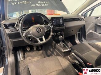 Renault Clio  picture 14