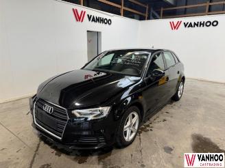 Schadeauto Audi A3  2019/2