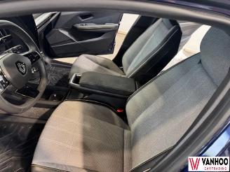 Renault Mégane E-TECH picture 16