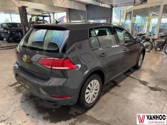 Volkswagen Golf  picture 7