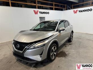 uszkodzony samochody osobowe Nissan Qashqai  2024/4