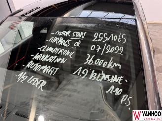 Peugeot 208  picture 22