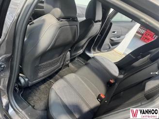 Peugeot 208  picture 12