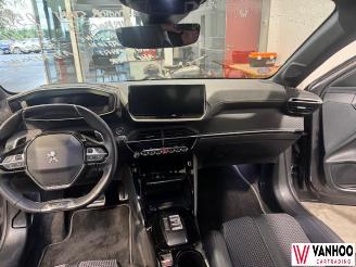 Peugeot 208  picture 13