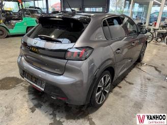 Peugeot 208  picture 9