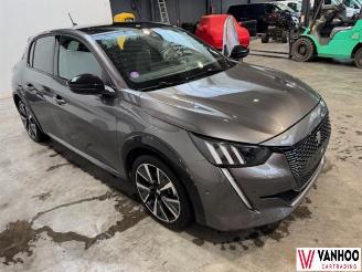 Peugeot 208  picture 10