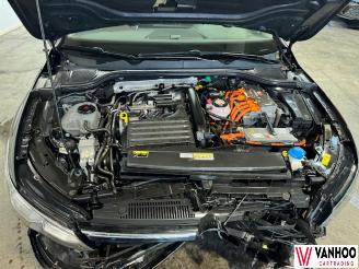Volkswagen Golf  picture 11